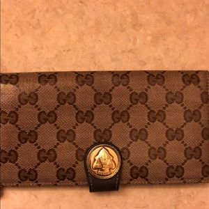 Gucci wallet